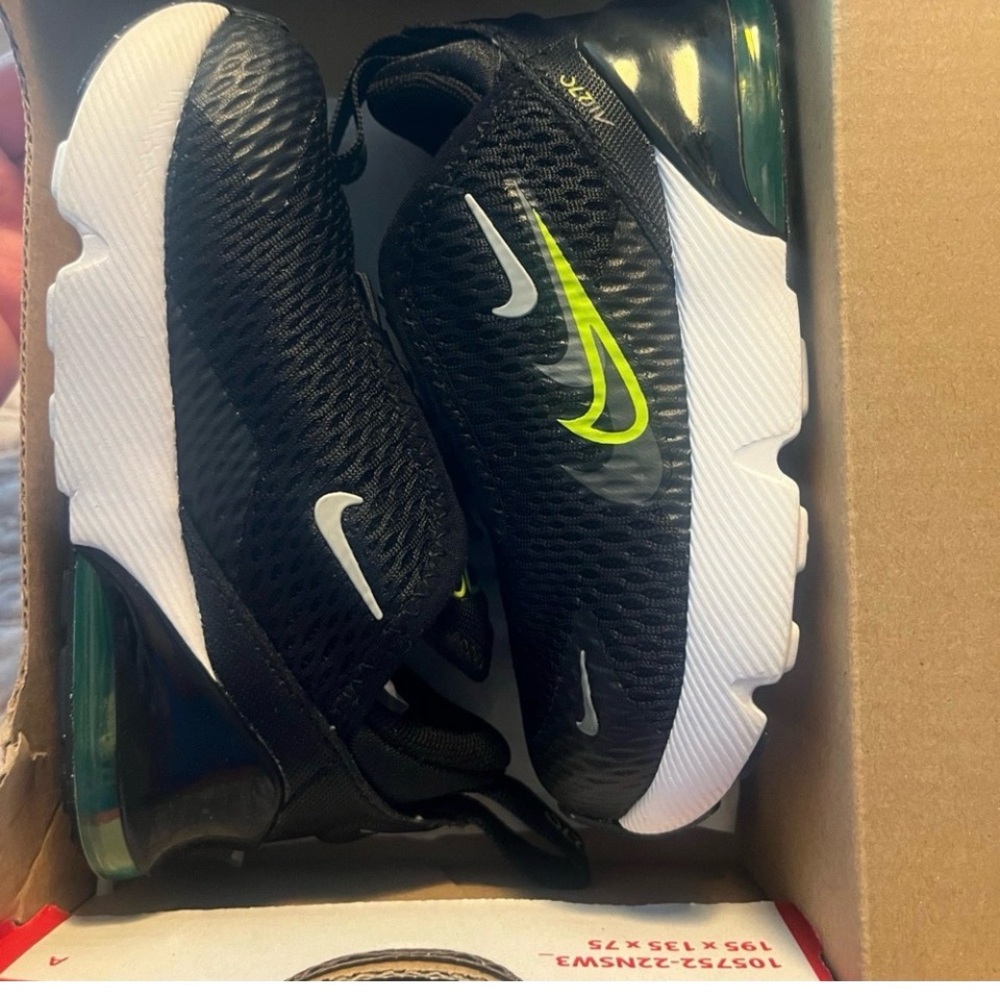 NIKE AIR MAX 270 Toddlers Size 7C Barely Worn Before Outgrew